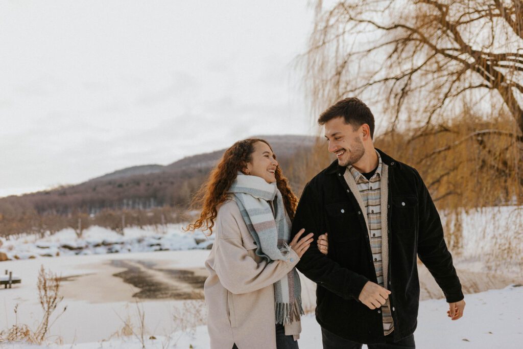 sourires spontannés durant les photos de couple