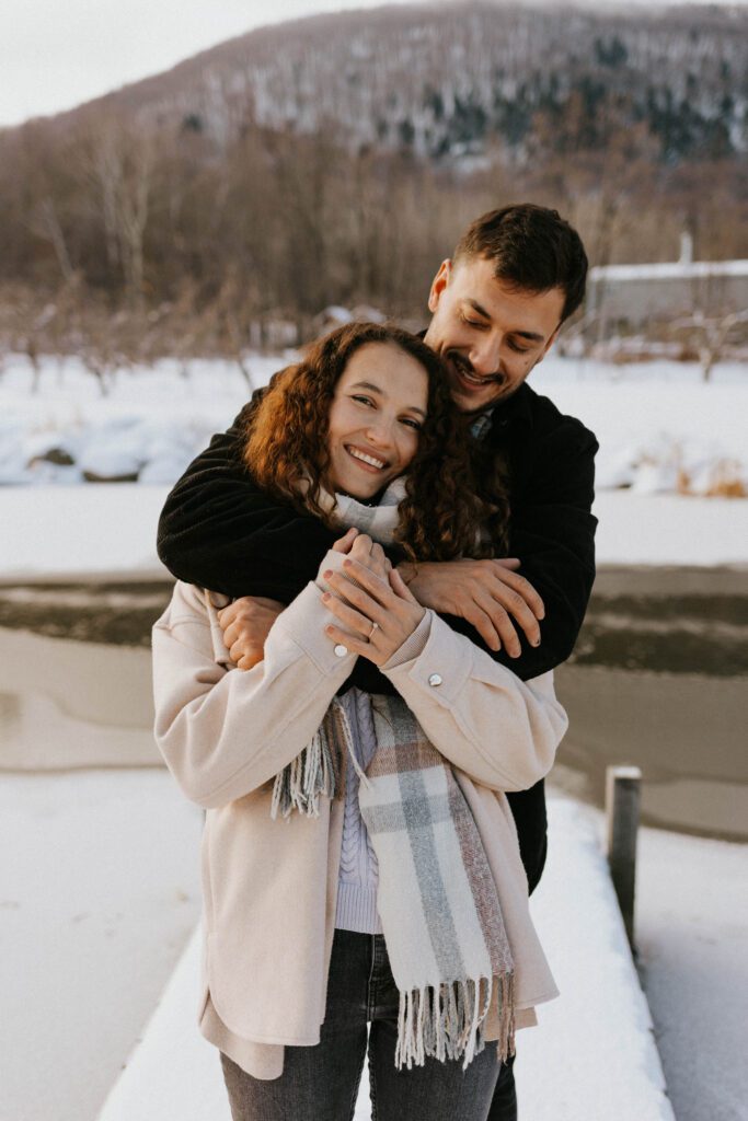 sourires pendant les photos de couple